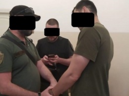 Военного командира заподозрили в раздаче удостоверений УБД за деньги