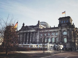 Немецкие депутаты посетили в апреле Крым по диппаспортам