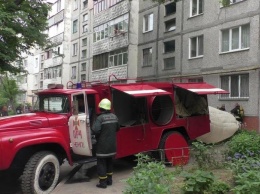 Как ликвидировали огонь - известны подробности возгорания в подъезде на Пухова