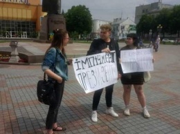 В Ровно задержали двух митингующих за импичмент Зеленского