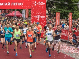 Полумарафон, краски Холи и забег для самых маленьких: в Одессе прошел масштабный спортивный праздник от "Нова Пошта" (общество)
