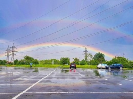 Необычное явление заметили в небе над Харьковом (фото)