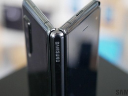 Samsung отменила предзаказы на гибкий Galaxy Fold: проблема не решена