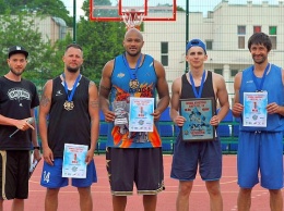 Команда из николаевских баскетболистов и житомирянина вышла в Суперфинал УСЛ 3х3 (ФОТО)