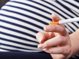 Курение женщины во время беременности повышает риск психических расстройств у ребенка