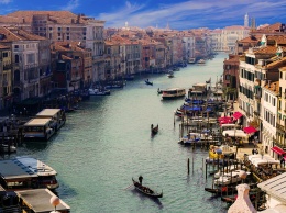 Власти Венеции запретят приезжать в город туристам, которые ходят в купальниках