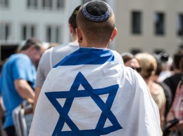 Власти Германии посоветовали иудеям не выходить в кипах