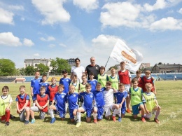 Ученики AMIDI SPORT CLUB вывели на футбольное поле Сборную Одесского горсовета и ФК «Ришелье» (фото, видео)