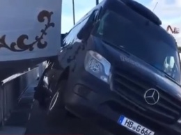 В Германии парусник разбил микроавтобус
