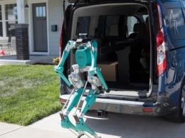 Ford тестирует роботов для доставки пакетов