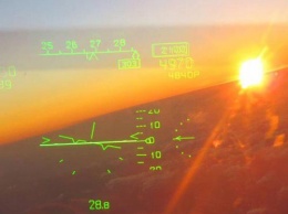 Пилот истребителя Су-35С сфотографировал восход Нибиру