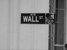 На Уолл-стрит биткоин FOMO: Grayscale скупает 21% намайненого биткоина ежемесячно