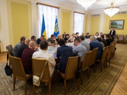 Зеленский и родственники пленных украинцев обсудили важность принятия законопроекта о статусе военнопленных