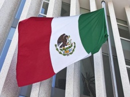 Трамп пообещал ввести пошлины на все товары из Мексики из-за мигрантов