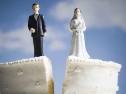 Киевляне в 2018 году реже заключали браки и чаще расторгали их