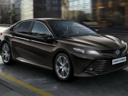 «Не хватает мощности»: Впечатлениями о Toyota Camry Hybrid поделились эксперты