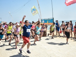 В первый день лета в Затоке прошел пляжный марафон (фото)