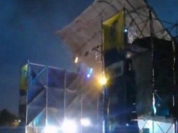 Из-за урагана на рок-фестивале в Днепропетровской области погиб человек (обновлено)