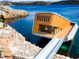 В Норвегии открыли первый в Европе подводный ресторан
