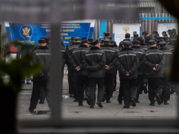 Во ФСИН пообещали уволить руководство колонии, в которой воры устроили банкет