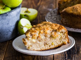 Когда нет времени: ленивый пирог с яблоками и корицей (рецепт)