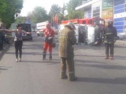 В Харькове масштабное ДТП: грузовик смял автобус, как консервную банку, более десяти пострадавших