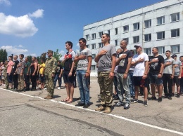 В Президентский полк отправились 24 призывника из Запорожской области