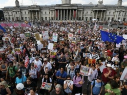 В Лондоне тысячи участников "Карнавала сопротивления" протестуют из-за визита Трампа