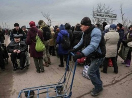 Жители Станицы Луганской обратились к Зеленскому из-за происходящего на КПВВ