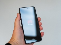 Новый флагман от Huawei получит четыре камеры