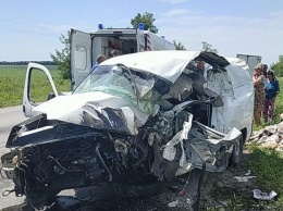 Страшная авария на Полтавщине: грузовик раздавил легковушку, водитель погиб на месте