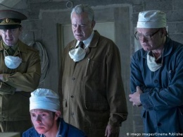 Комментарий: Сериал "Чернобыль" показал цену лжи, которую платят власти