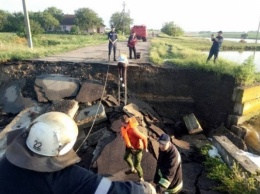 Жителям, чьи дома разрушила стихия, выделят 500 тысяч гривен