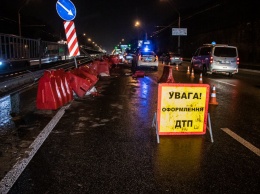 В Харькове произошло новое ДТП: трасса завалена искореженными останками, пострадавшие просят о помощи