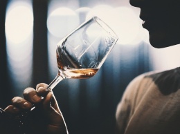 Цены на алкоголь взлетят: сколько придется платить за "удовольствие"
