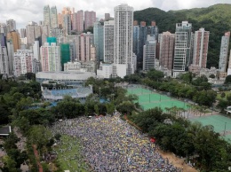 В Гонконге тысячи людей протестуют против возможности экстрадиции в Китай