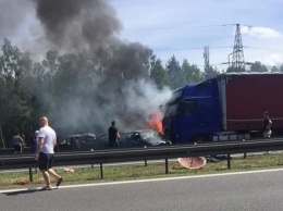 В Польше столкнулись и загорелись 7 автомобилей, 6 погибших