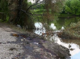 Выброс химикатов в реку: какие города остались без воды и когда будут результаты анализов