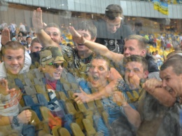 Зигующие футбольные фанаты вдохновили украинских националистов