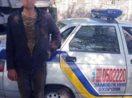 На Днепропетровщине пьяный мужчина стрелял из пистолета по окнам знакомой