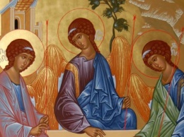 Троица: что можно святить в церкви