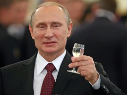 Путин облажался с нелепым тостом, россияне в ауте: "Ботоксный п**дабол"