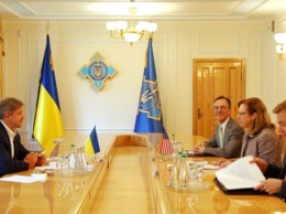 Данилюк встретился с представителем США в Украине