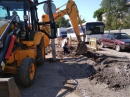 40-тонная фура помогла Павлограду отремонтировать аварийный коллектор