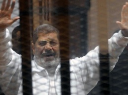 Экс-президент Египта Мурси умер посреди судебного заседания