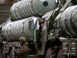 США предупреждают о санкциях против Турции за размещение систем С-400