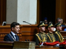 Роспуск Рады: у Зеленского упрекнули парламент