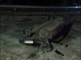 В Запорожье перевернулась машина с пьяным водителем (Фото)
