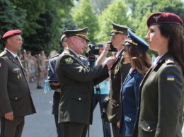 Десантники, морпехи, спецназ, тыловики: Военная академия Одессы выпустила почти 300 лейтенантов