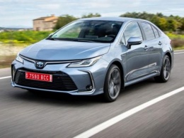 «Для тех, кто выше 120 не разгоняется»: Впечатлением от динамики Toyota Corolla 2019 поделился блогер